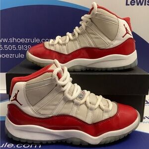 Air Jordan 11 Cherry Kids Size 3y